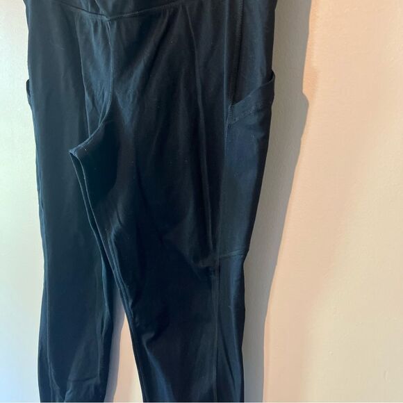 Torrid Active Black Capri side pocket Leggings Size 2 2X Plus size - Picture 9 of 14